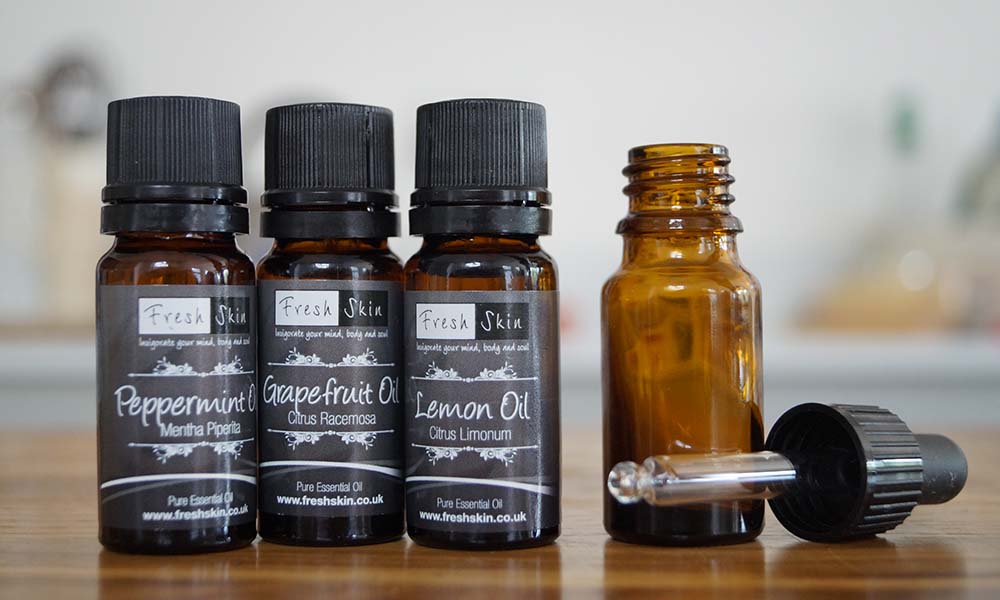 blending essential oils